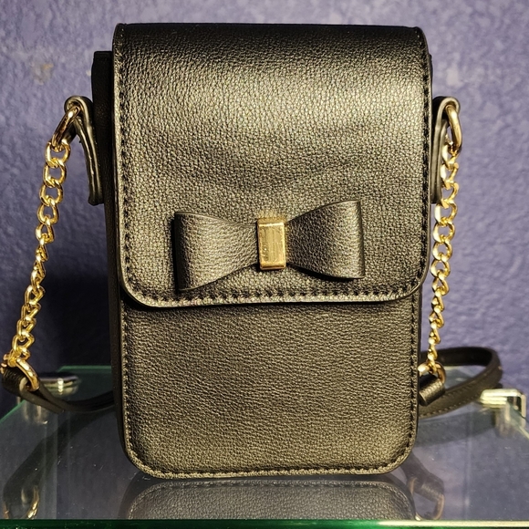 Handbags - Black crossover purse